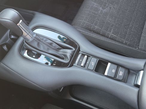 Used 2023 Honda HR-V LX image 27