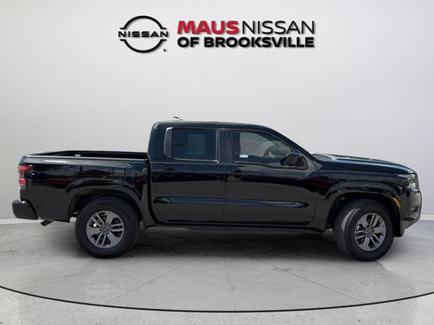 Certified 2025 Nissan Frontier SV RWD image 8