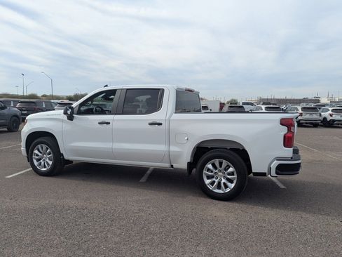 Used 2025 Chevrolet Silverado 1500 Custom image 3