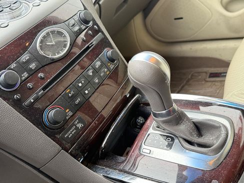 Used 2010 INFINITI G37 Journey w/ Premium Pkg RWD image 19