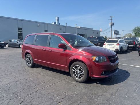Used 2019 Dodge Grand Caravan GT FWD image 4
