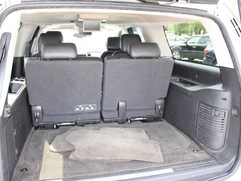 Used 2013 Cadillac Escalade ESV Luxury AWD/4WD image 28