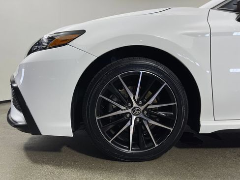 Used 2024 Toyota Camry SE w/ Blackout Package (TMS) FWD image 11