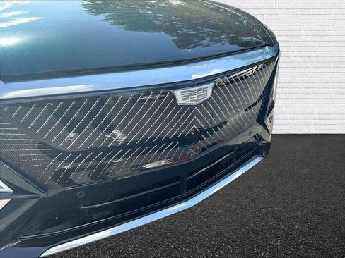 Used 2024 Cadillac Lyriq Tech RWD image 30