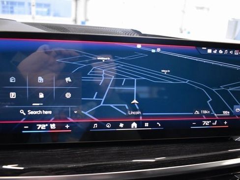 New 2026 BMW X7 M60i image 29