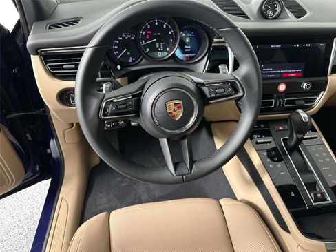 Used 2026 Porsche Macan AWD/4WD image 18