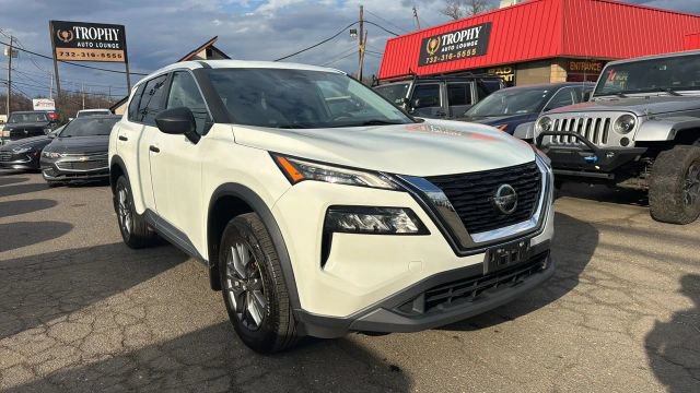 Used 2021 Nissan Rogue S AWD/4WD image 3