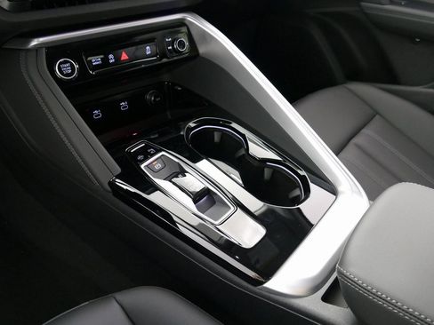 New 2025 Audi Q5 Premium Plus image 22