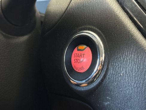 Used 2019 Nissan Pathfinder SV FWD image 23