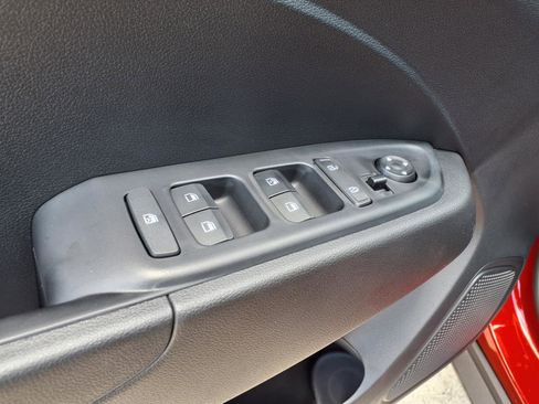 New 2025 Hyundai Venue SEL image 11