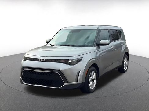 Used 2025 Kia Soul LX w/ LX Technology Package image 7