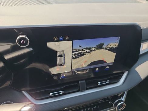 New 2026 Chevrolet Equinox LT w/ Safety and Technology Package FWD image 26