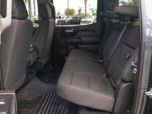 Used 2020 Chevrolet Silverado 1500 Custom w/ Custom Value Package AWD/4WD image 40