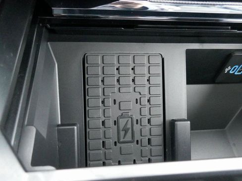 New 2026 Ford F250 Lariat w/ Black Appearance Package image 22