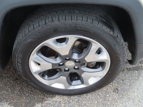 Used 2019 Jeep Compass Limited AWD/4WD image 15