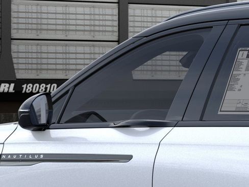 New 2026 Lincoln Nautilus Reserve AWD/4WD image 19