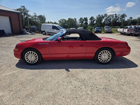 Used 2005 Ford Thunderbird RWD image 5