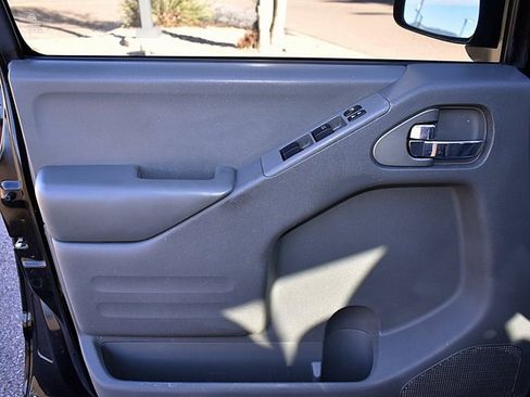 Used 2017 Nissan Frontier SV w/ SV Value Truck Package image 19