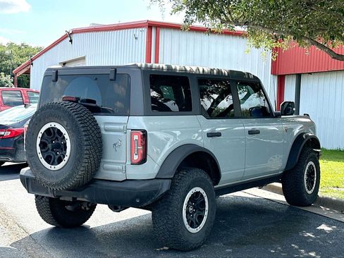 Used 2024 Ford Bronco Badlands AWD/4WD image 3