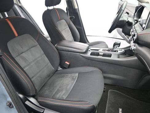 Used 2024 Nissan Sentra SR FWD image 6