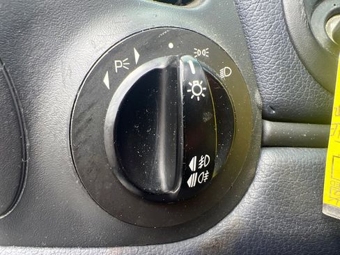 Used 2004 Porsche Boxster S image 21