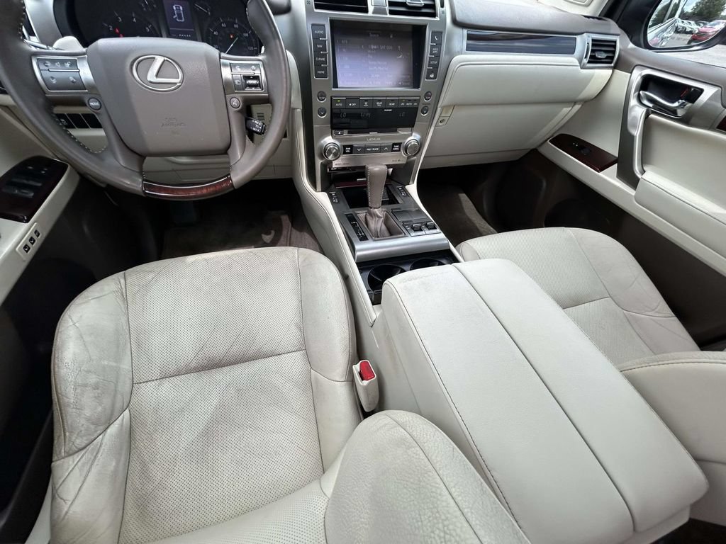 Used 2019 Lexus GX 460 Premium w/ Premium Package AWD/4WD image 14