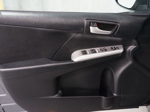 Used 2012 Toyota Camry SE image 26