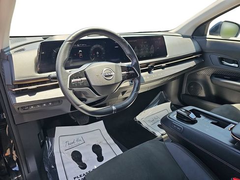 Used 2023 Nissan Ariya AWD image 16