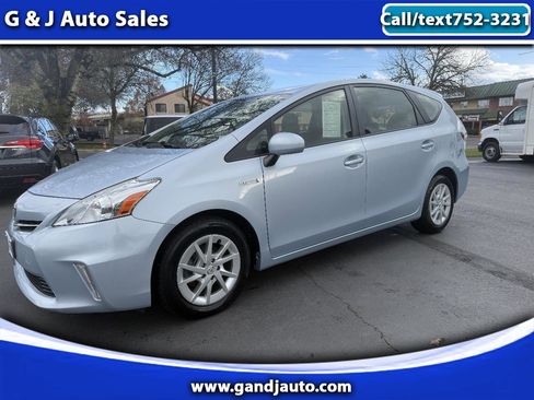 Used 2014 Toyota Prius V Two image 1