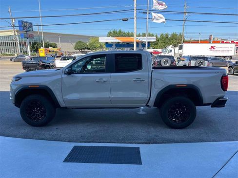 New 2026 GMC Canyon Elevation w/ Convenience Package image 6