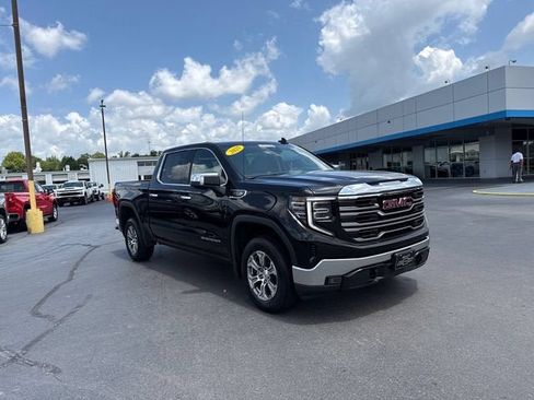 Used 2025 GMC Sierra 1500 SLT AWD/4WD image 1