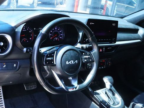 Used 2022 Kia Forte GT-Line image 36