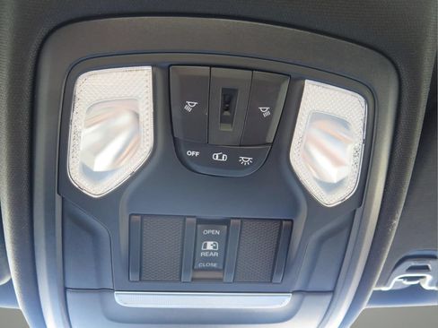 Used 2020 RAM 1500 Big Horn AWD/4WD image 20