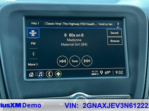 Used 2022 Chevrolet Equinox LT w/ Driver Convenience Package FWD image 39