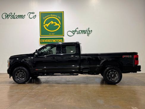 Used 2023 Ford F350 Lariat w/ Lariat Ultimate Package AWD/4WD image 5