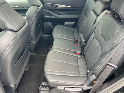Certified 2026 INFINITI QX60 Luxe w/ Cargo Package FWD image 22