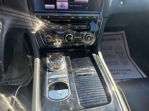 Used 2014 Jaguar XJ L Portfolio image 20