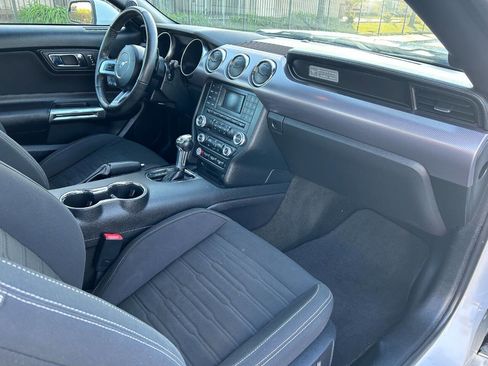 Used 2016 Ford Mustang Coupe image 10