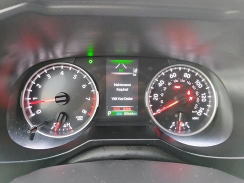 Used 2020 Toyota RAV4 LE w/ All Weather Liner Package image 27