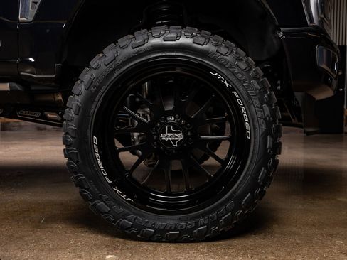 Used 2024 Ford F250 Limited w/ FX4 Off-Road Package image 12