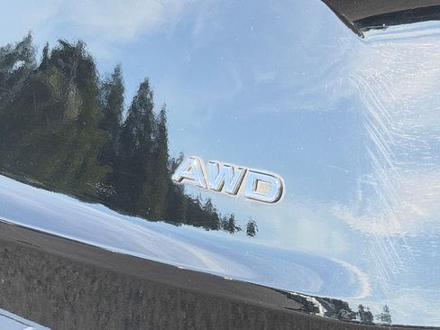 Used 2023 Nissan Rogue S AWD/4WD image 34
