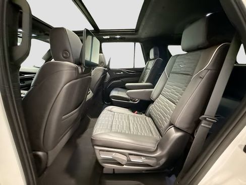 Used 2024 Cadillac Escalade V AWD/4WD image 22
