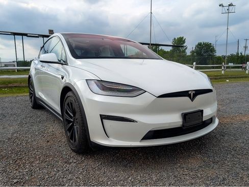 Used 2022 Tesla Model X AWD/4WD image 4