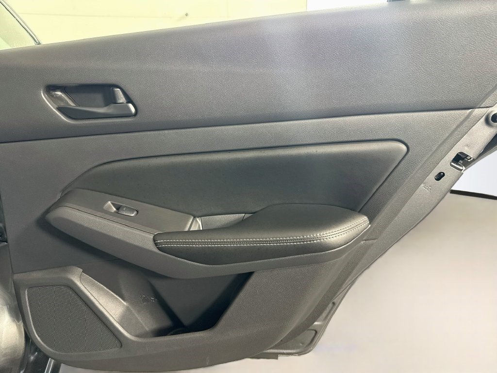 Used 2026 Nissan Altima 2.5 SV FWD image 27