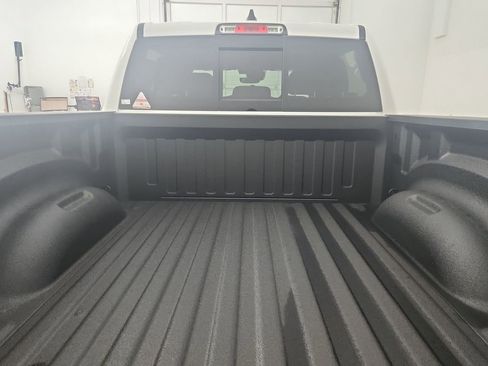 New 2026 RAM 1500 4x4 Crew Cab image 31