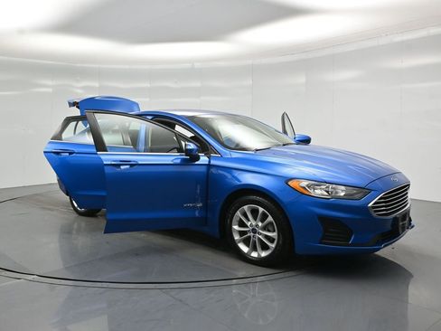 Certified 2019 Ford Fusion SE FWD image 30