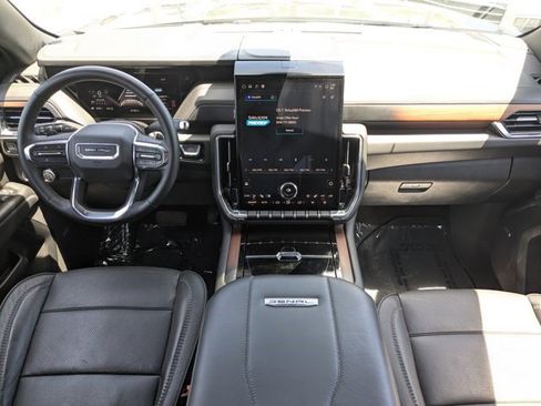 Certified 2025 GMC Yukon Denali AWD/4WD image 23