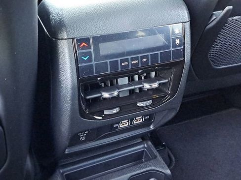 New 2025 Jeep Grand Cherokee L Altitude image 22