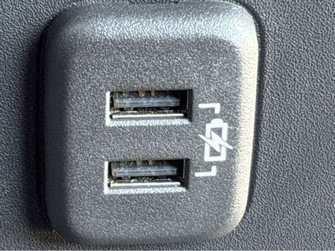 Used 2024 Chevrolet Equinox RS FWD image 22