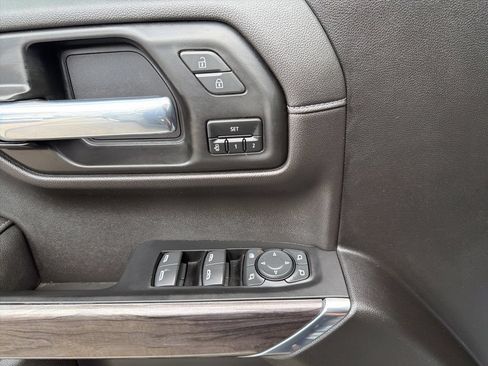 Used 2022 Chevrolet Silverado 1500 LTZ w/ LTZ Premium Package AWD/4WD image 34